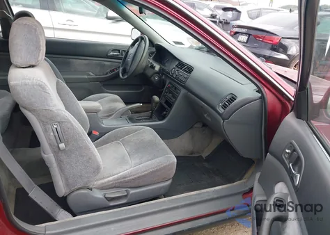 1994 Honda Accord Lx z USA, uszkodzony, nr VIN 1HGCD7234RA046781